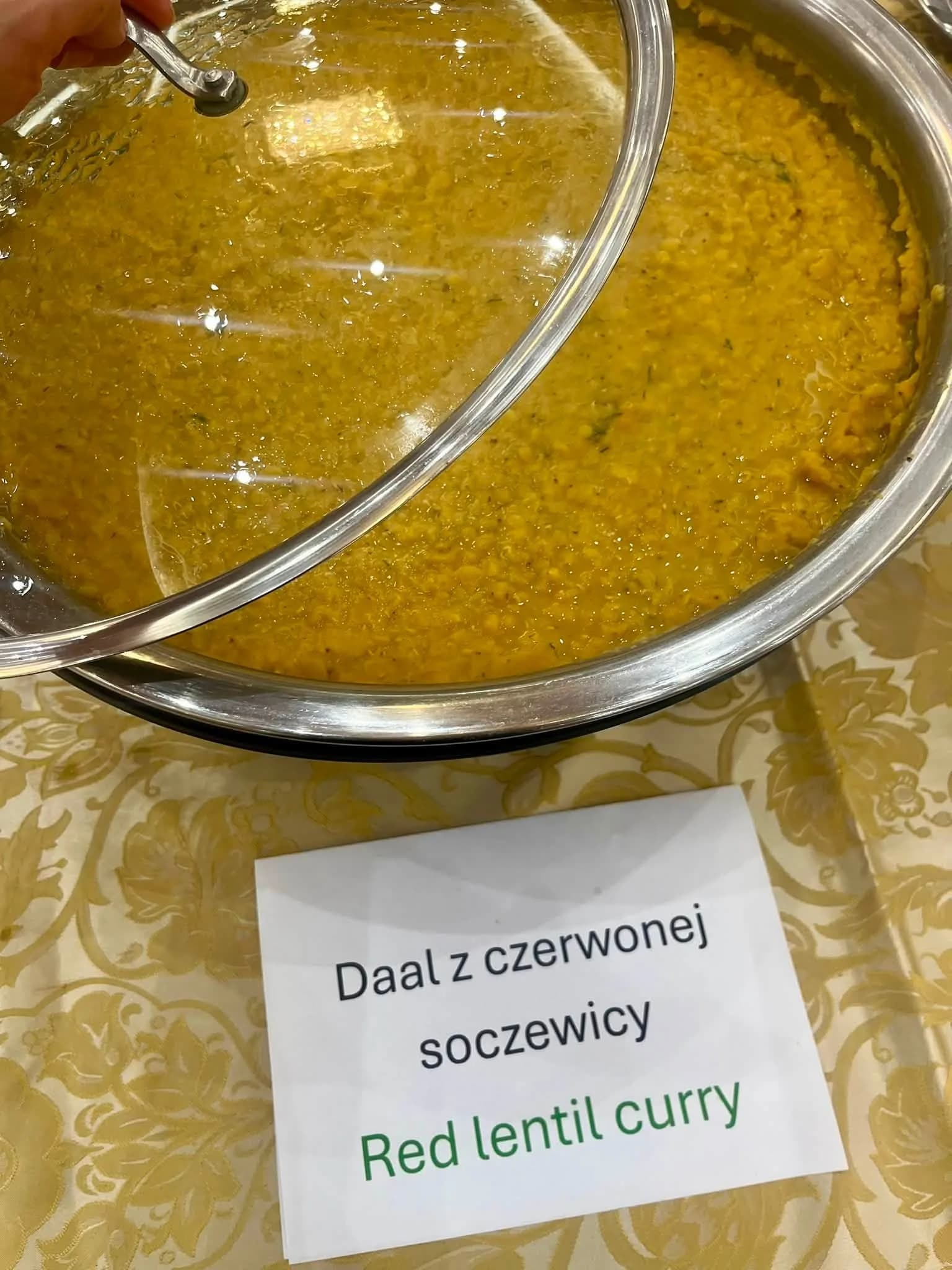 Danie z soczewicy na bufecie w Restauracji Szkiełka, poczęstunek dla uczestników festiwalu